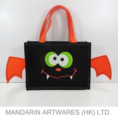 15cmH Black Bat Felt Hand Bag