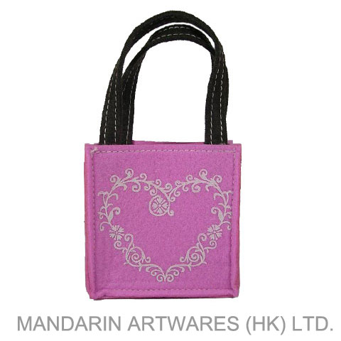 10cmH x 10.5cmW Light Pink Felt Hand Bag